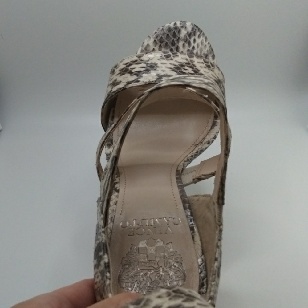 Vince Camuto Leather Heels - Picture 5 of 9